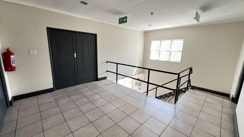 To Let commercial Property for Rent in Killarney Gardens Western Cape